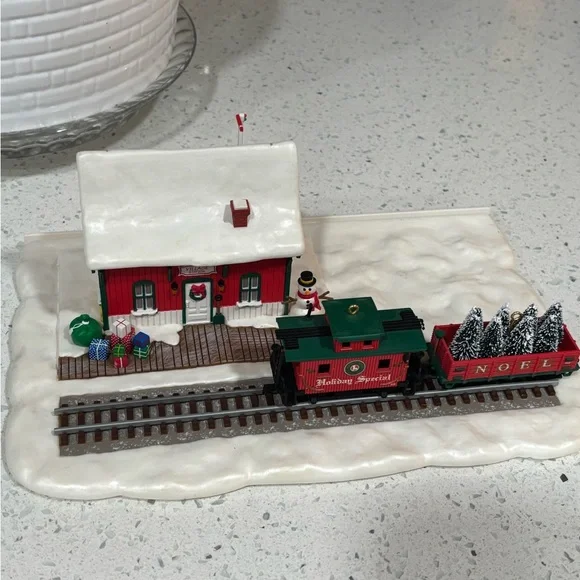 Hallmark Keepsake Club Exclusive - Lionel Holiday Special Train Set (2003) As Is
